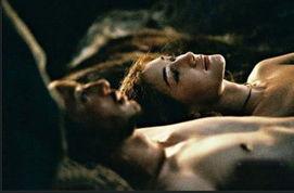 国产最激烈床戏视频,揭秘最激烈床戏幕后故事  第1张